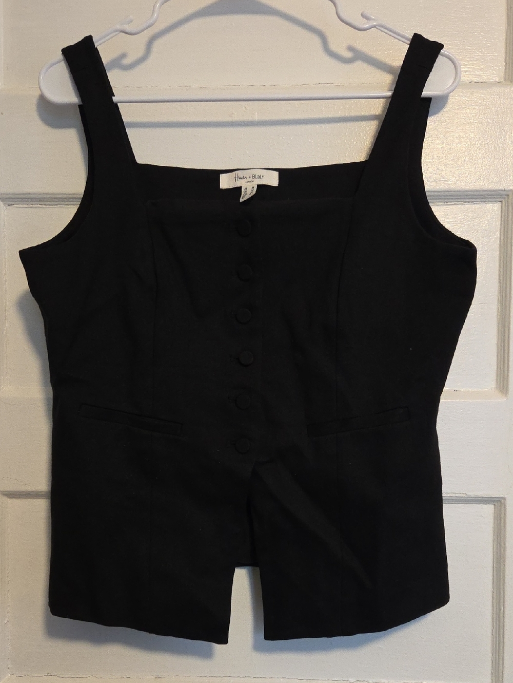 Black Sleeveless Button-Front Vest